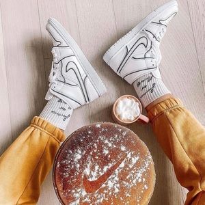 ⚡️Custom Air Jordan 1 Mids (Sketch)⚡️